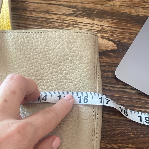 Kate Spade Grove Court Michelle pebbled leather tan yellow expanding tote bag - Picture 14 of 16